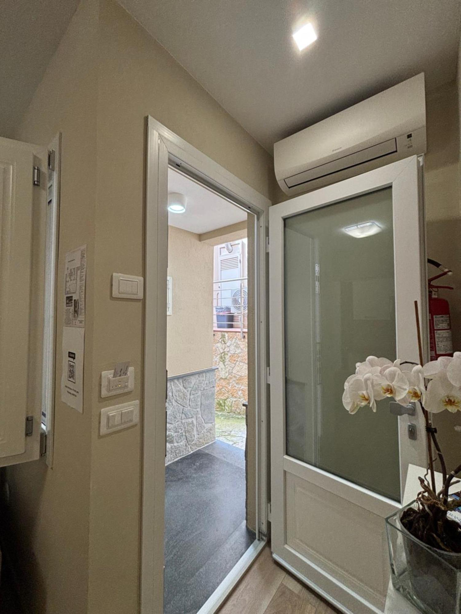 Residenza Ferdinando - 40M Dal Mare Apartment ปิซโซ ภายนอก รูปภาพ