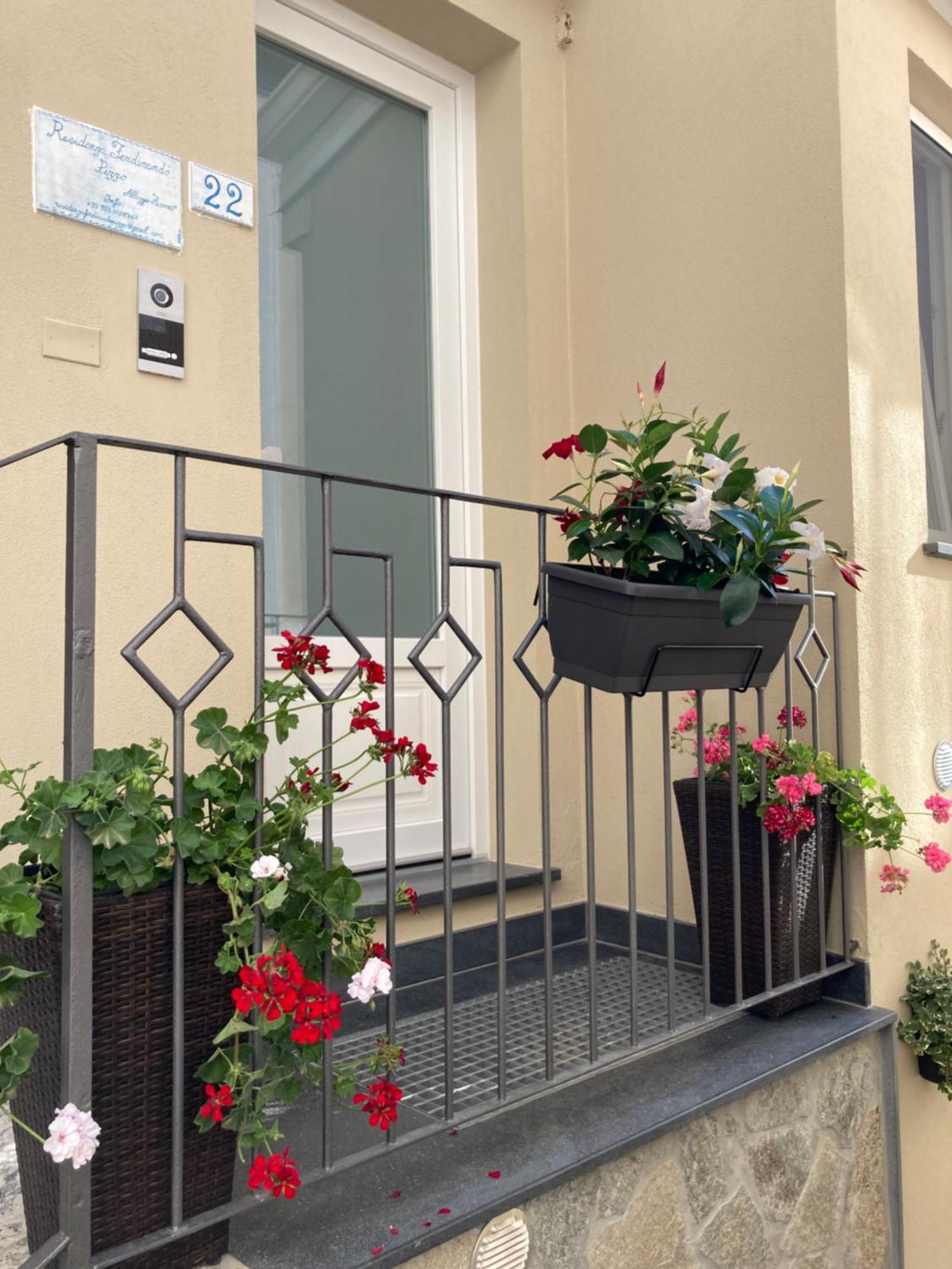Residenza Ferdinando - 40M Dal Mare Apartment ปิซโซ ภายนอก รูปภาพ