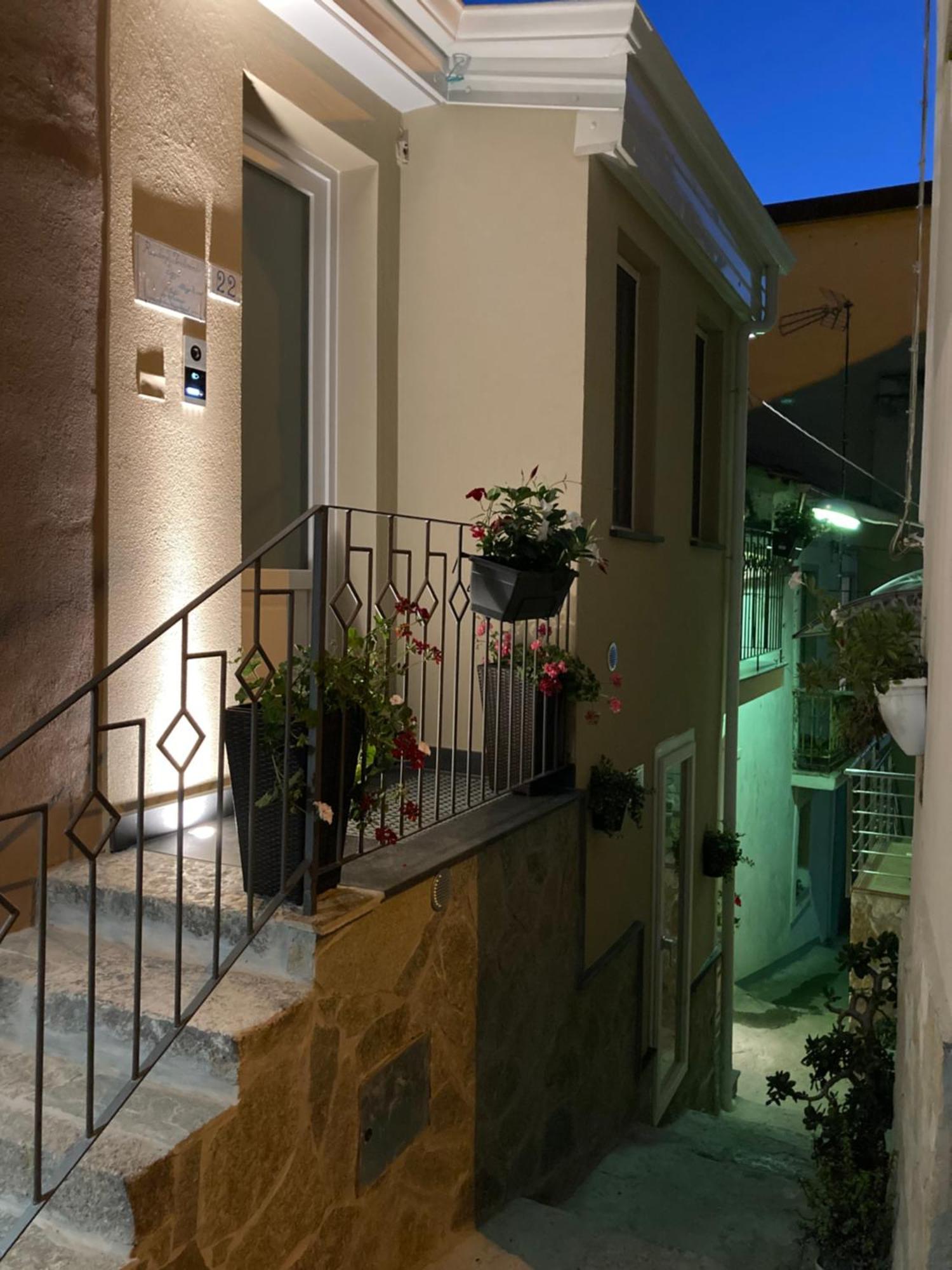 Residenza Ferdinando - 40M Dal Mare Apartment ปิซโซ ภายนอก รูปภาพ