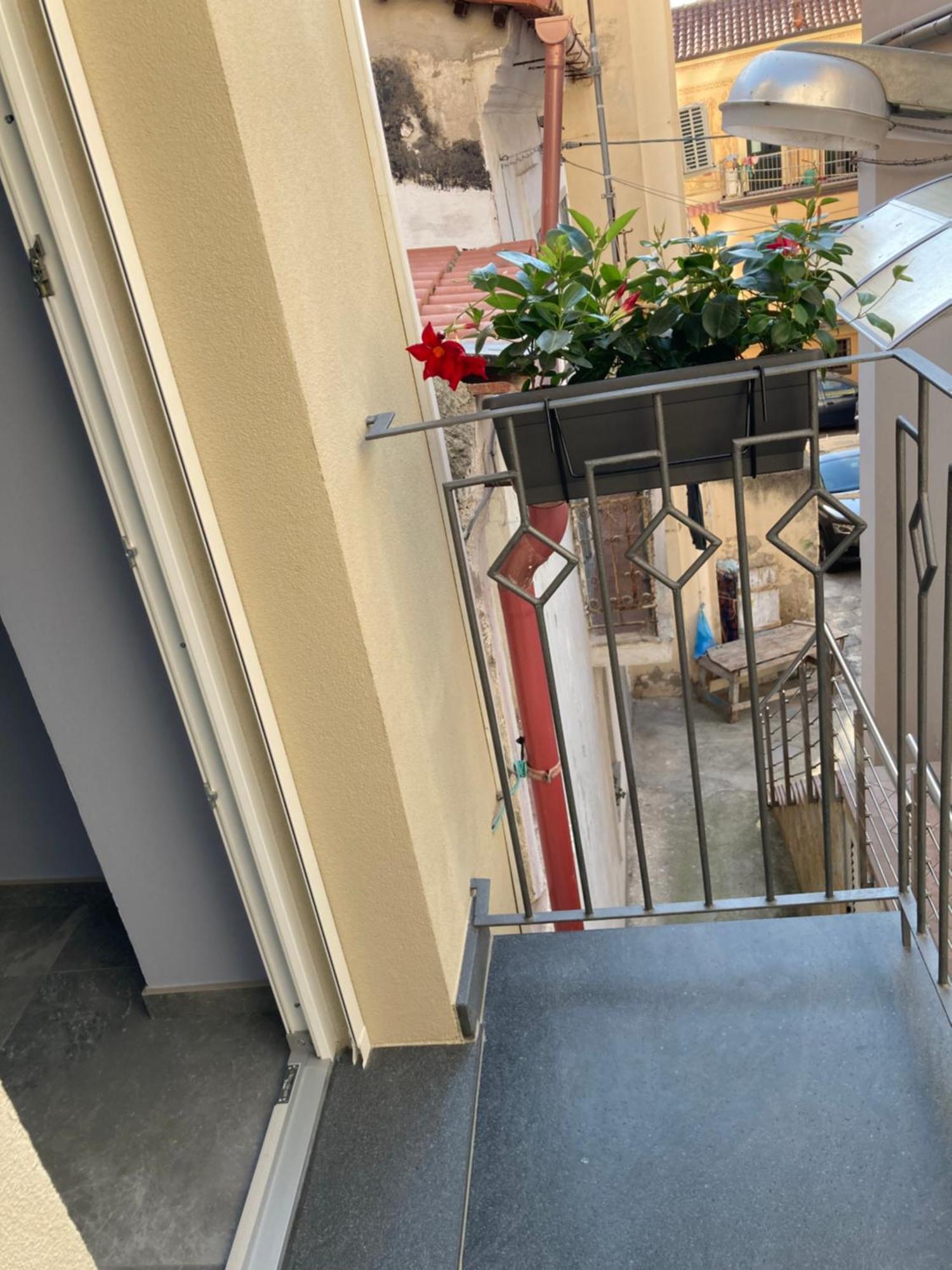 Residenza Ferdinando - 40M Dal Mare Apartment ปิซโซ ภายนอก รูปภาพ